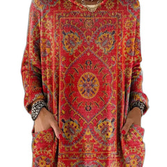 Kapuzenpullover Tunika Ethnoprint vor weißem Hintergrund