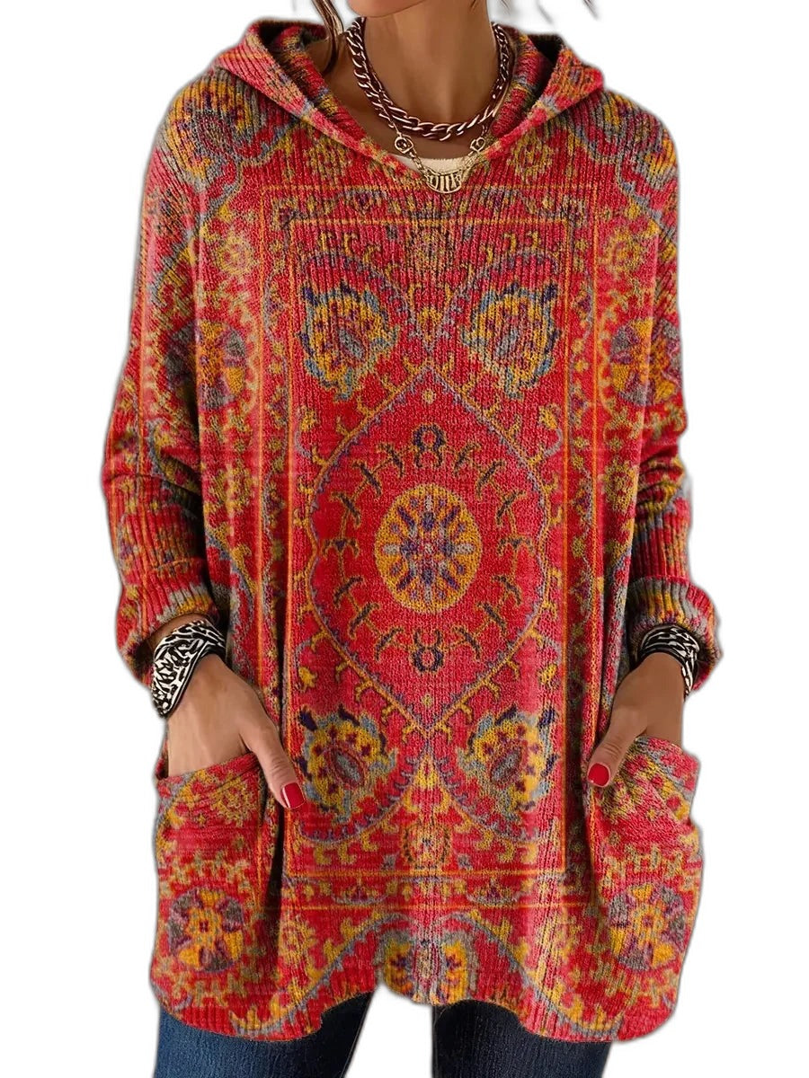 Kapuzenpullover Tunika Ethnoprint vor weißem Hintergrund