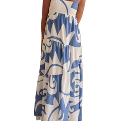Maxikleid Blau Weiß Print vor weißem Hintergrund