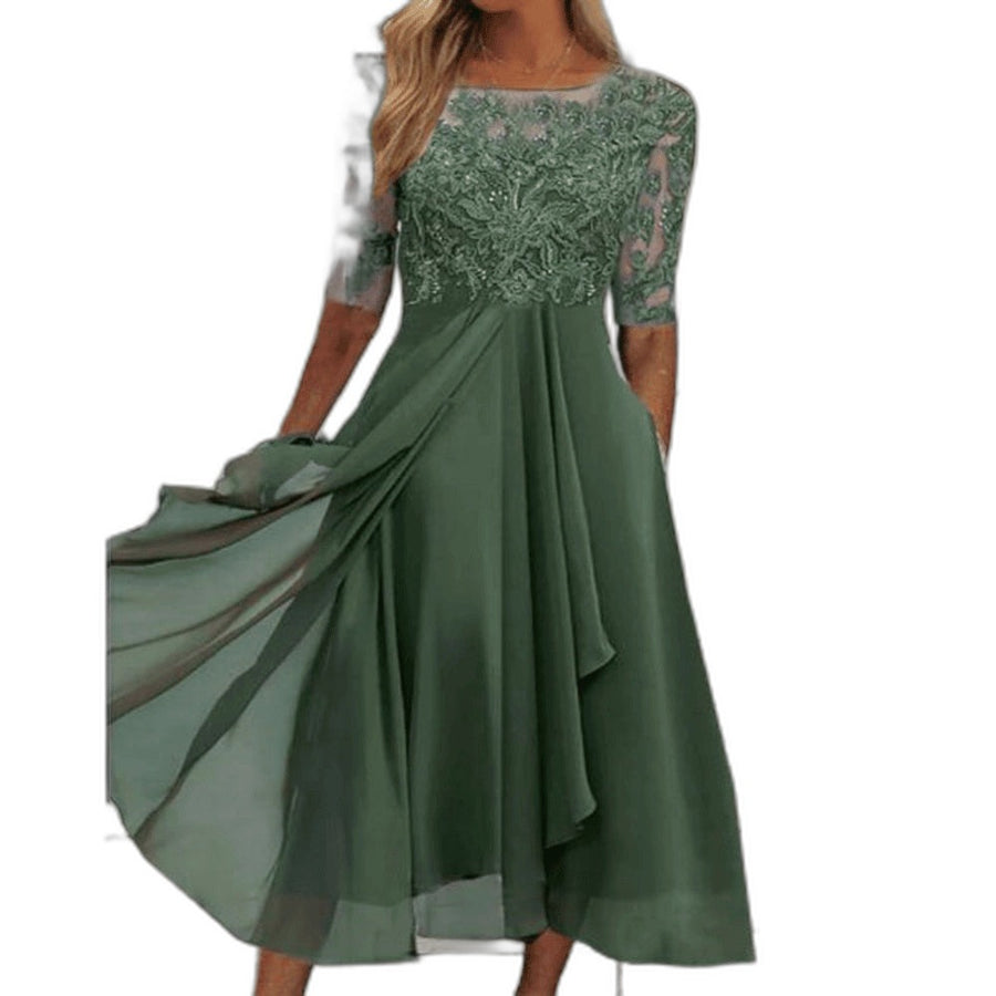 Midikleid Spitze Chiffonrock vor weißem Hintergrund