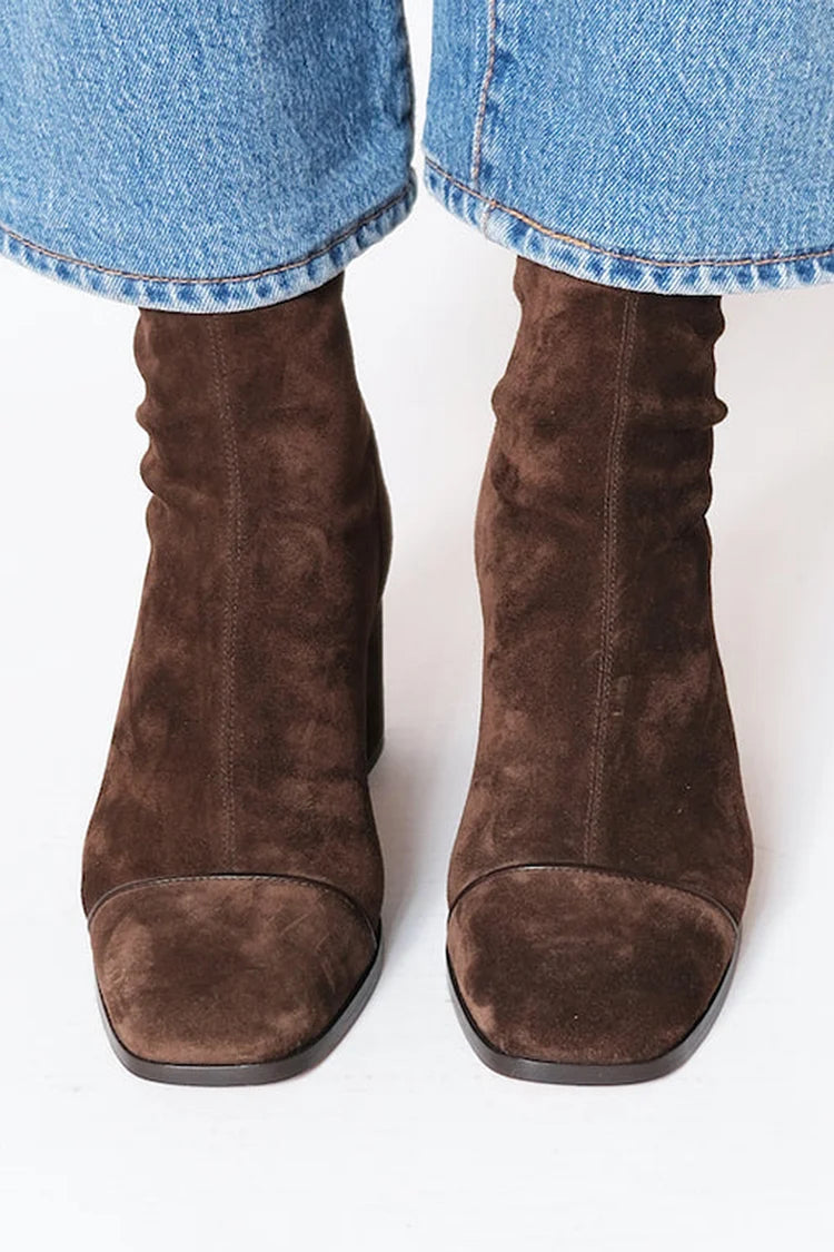 Stiefeletten aus Velours mit Blockabsatz