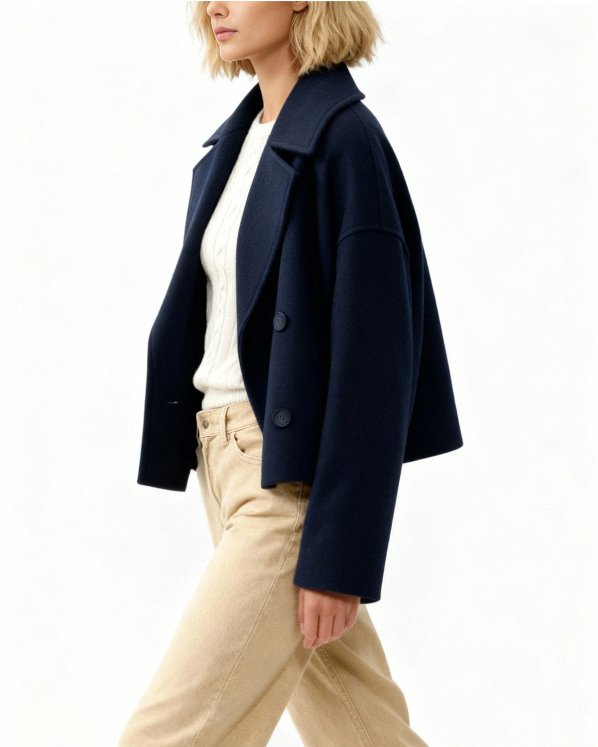 Kurze Damenjacke mit Reverskragen und doppelreihigem Verschluss, Produktbild 3