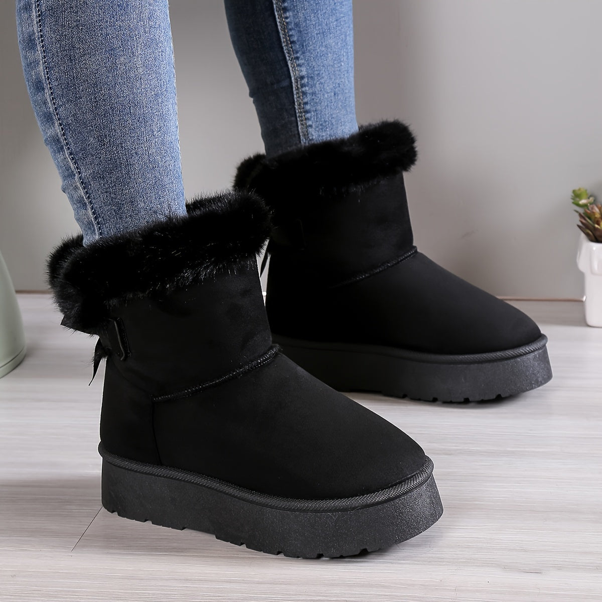 Winterstiefel mit Plüschfutter und Schleifendetail