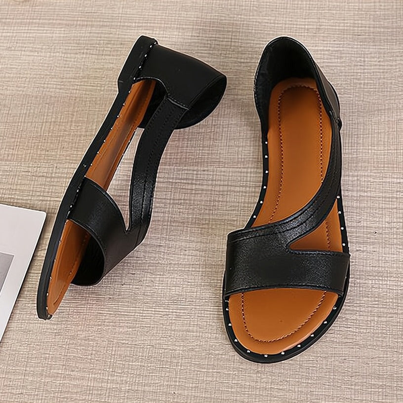 Flache Sandalen mit offener Spitze und geschlossener Ferse