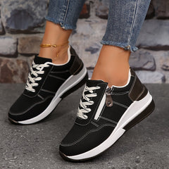 Plateausneaker mit Reißverschluss und Schnürung
