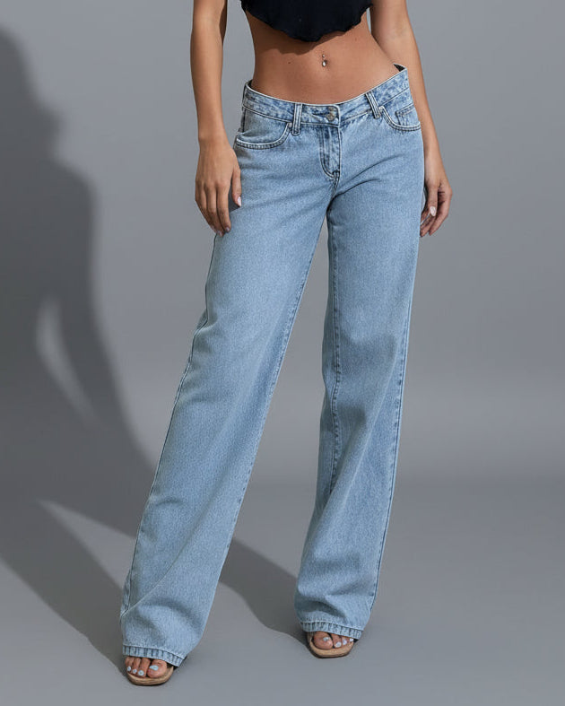 Jeans für Damen mit tiefem Bund und weitem Bein in Hellblau, Produktbild 1