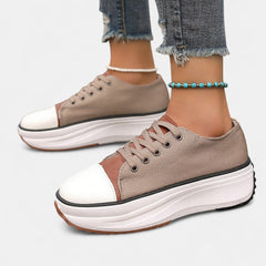 Damen Plateausneaker aus Canvas mit Frontkappe im Retrostil