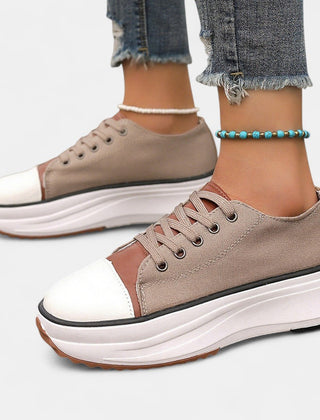 Damen Plateausneaker aus Canvas mit Frontkappe im Retrostil
