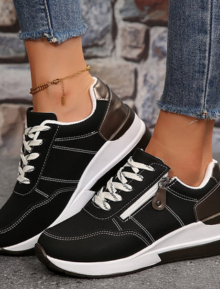 Plateausneaker mit Reißverschluss und Schnürung