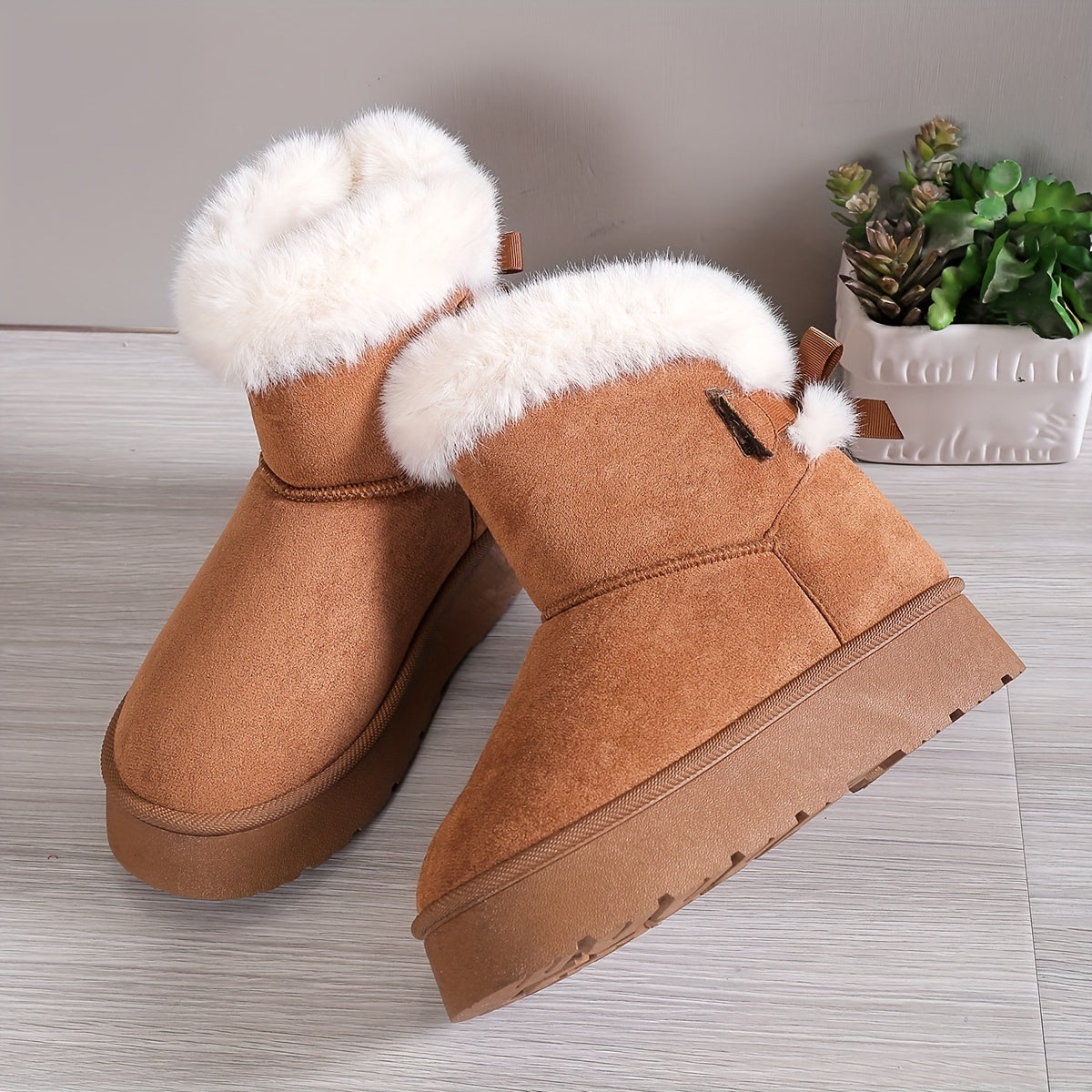Winterstiefel mit Plüschfutter und Schleifendetail