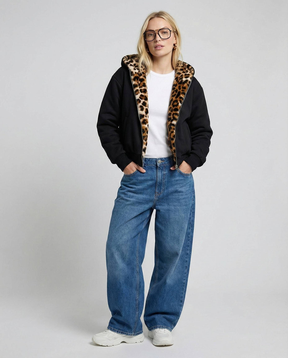 Wendebomberjacke für Damen mit Kapuze und Leopardenfutter, Produktbild 2